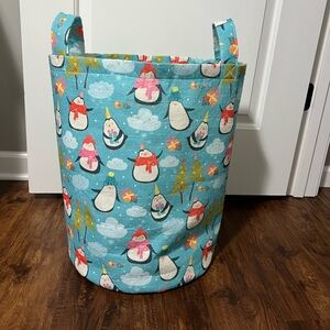 Penguin Print Laundry/toy Basket